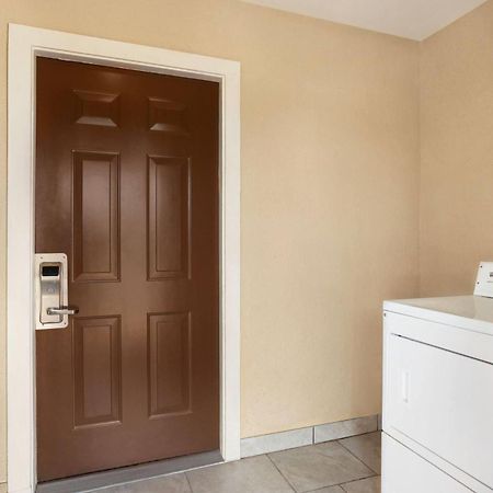 Super 8 By Wyndham Corsicana Exterior foto