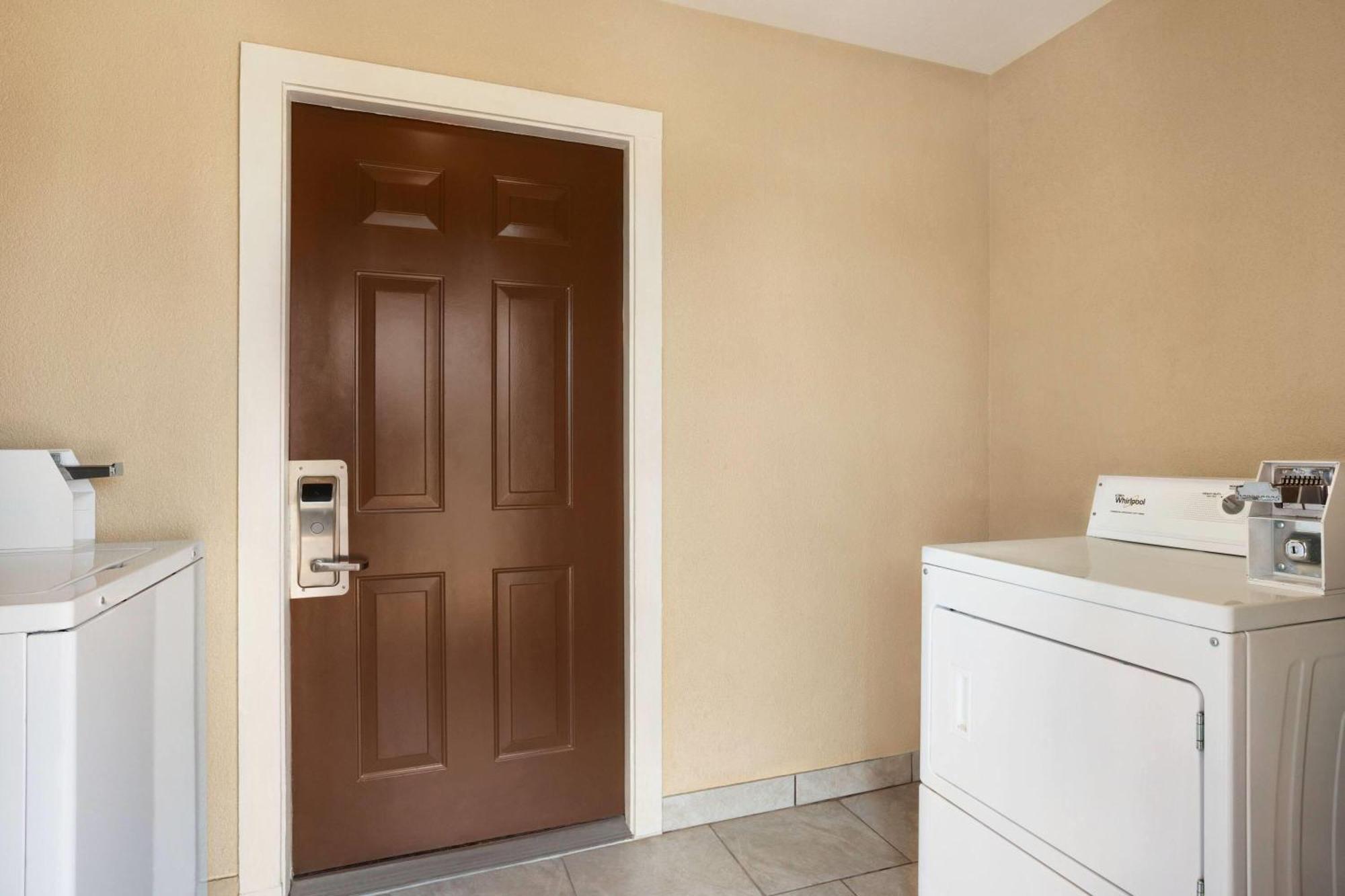 Super 8 By Wyndham Corsicana Exterior foto