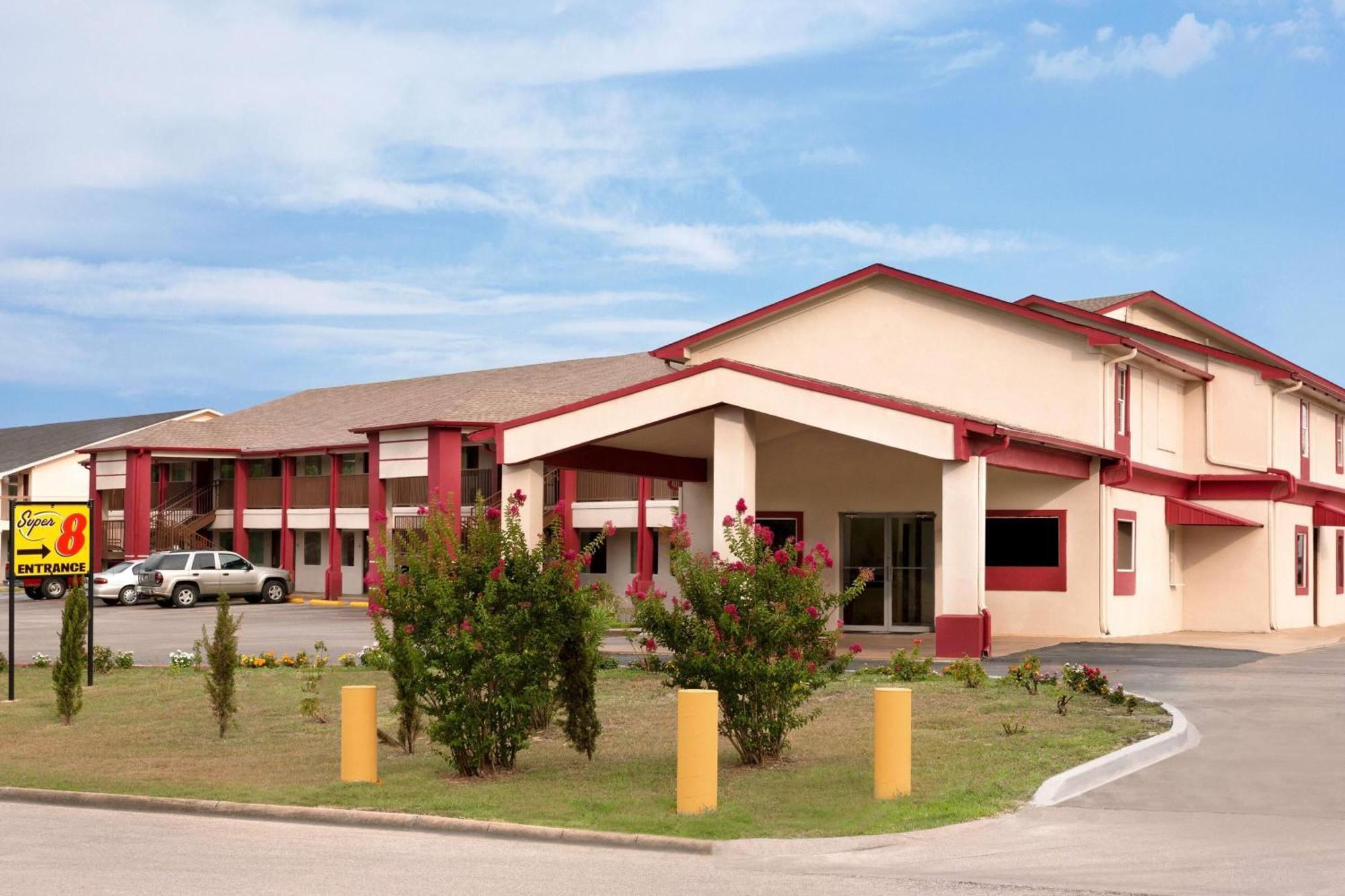 Super 8 By Wyndham Corsicana Exterior foto